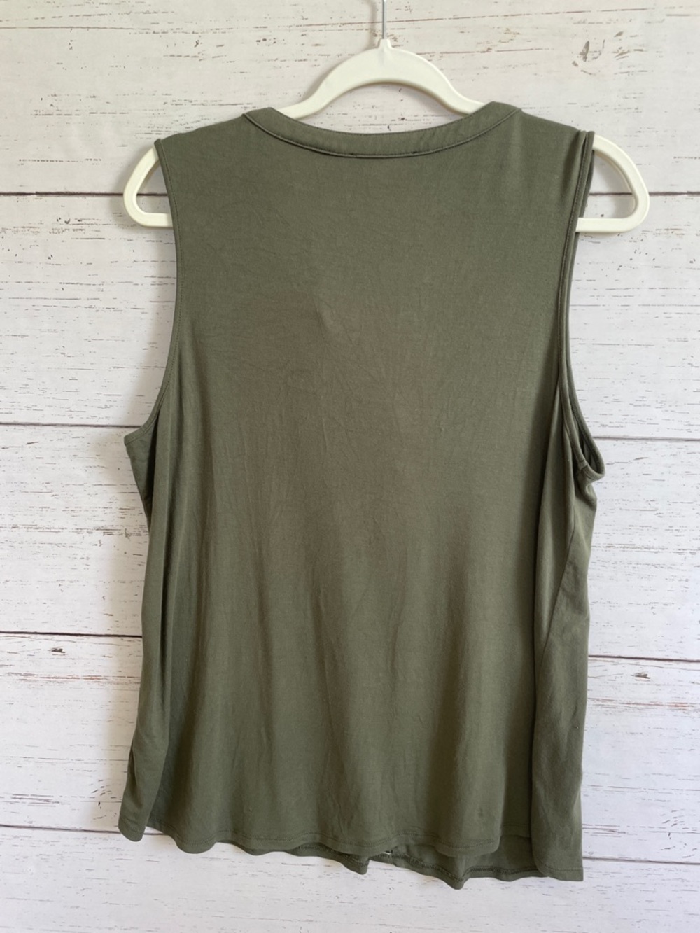 Cable & Gauge Olive Green Sleeveless Top with Embroidered Detail, size XL - Picture 4 of 11